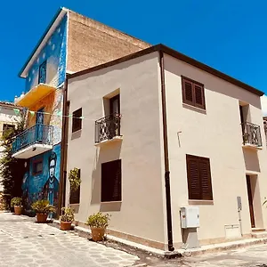 Maison d'hôtes L'angolo In Centro, Partinico